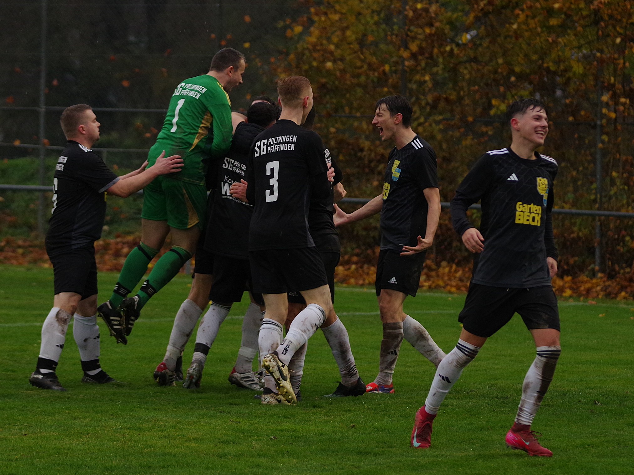 Lucky Punch von Malte Stauß in der Nachspielzeit – Verdientes 1:1-Unentschieden gegen Spitzenreiter SV Neustetten